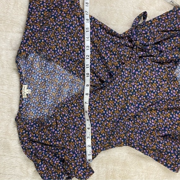 LILY White Floral Blouse - Picture 7 of 8